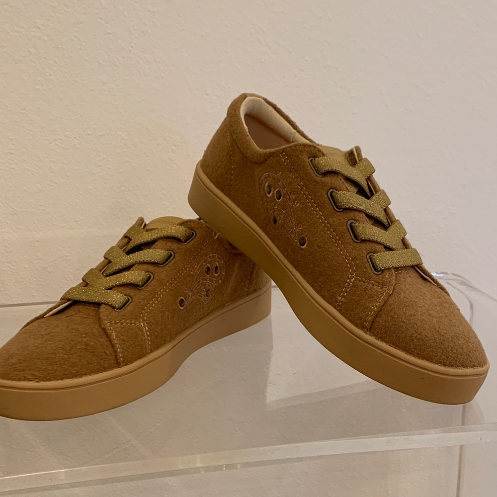 REVITALIGN Orthotic Camel Wool Slip-On Sneakers